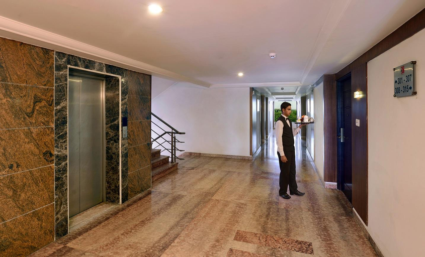 Public Area 2, Keshav Clarks Inn, Gadag