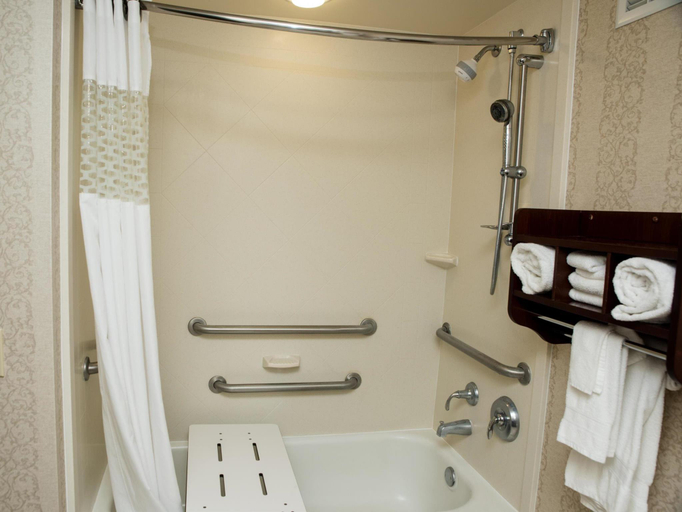 Bathroom 5, Hampton Inn North Platte, Lincoln