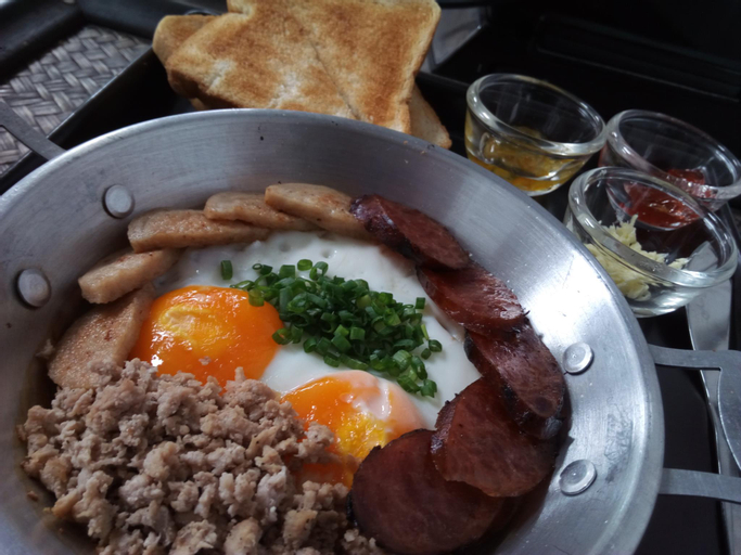 Food & Drinks 12