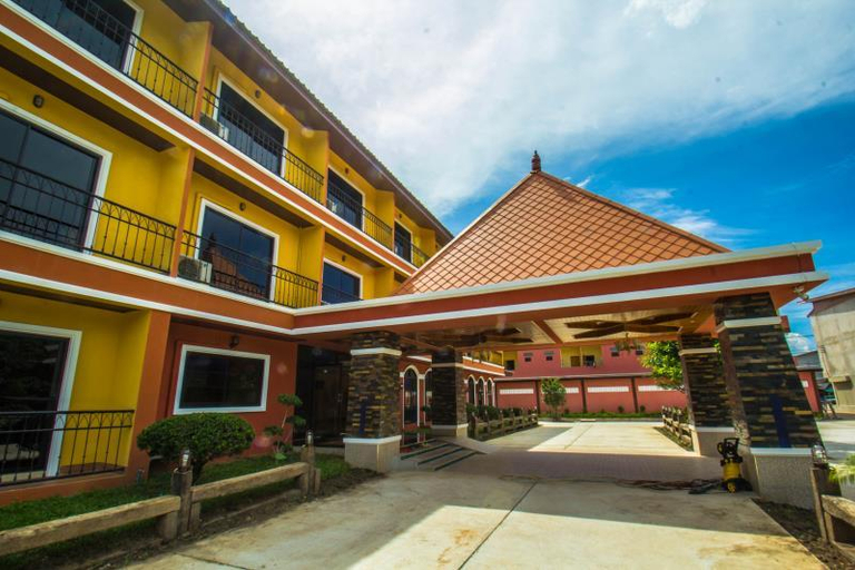 Others 3, Maladee Hotel, Muang Uttaradit