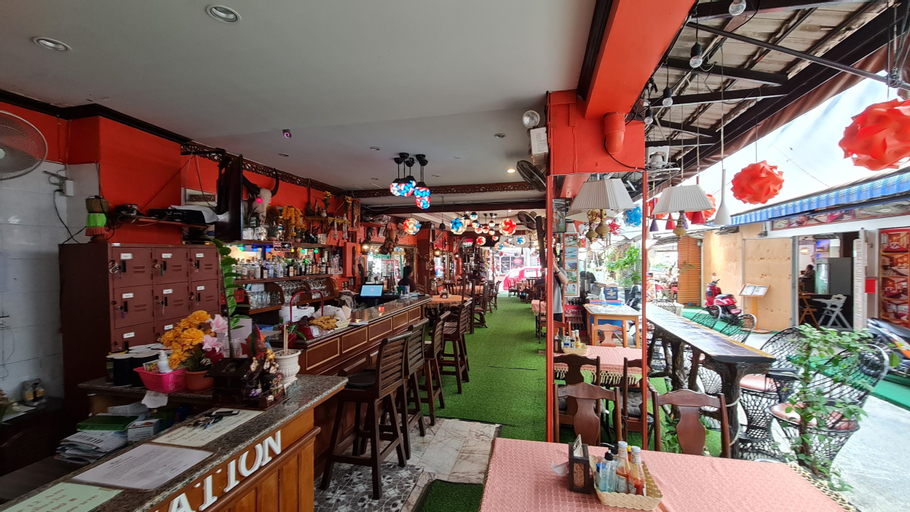 Food & Drinks 5, Vech Guesthouse Patong, Phuket Island