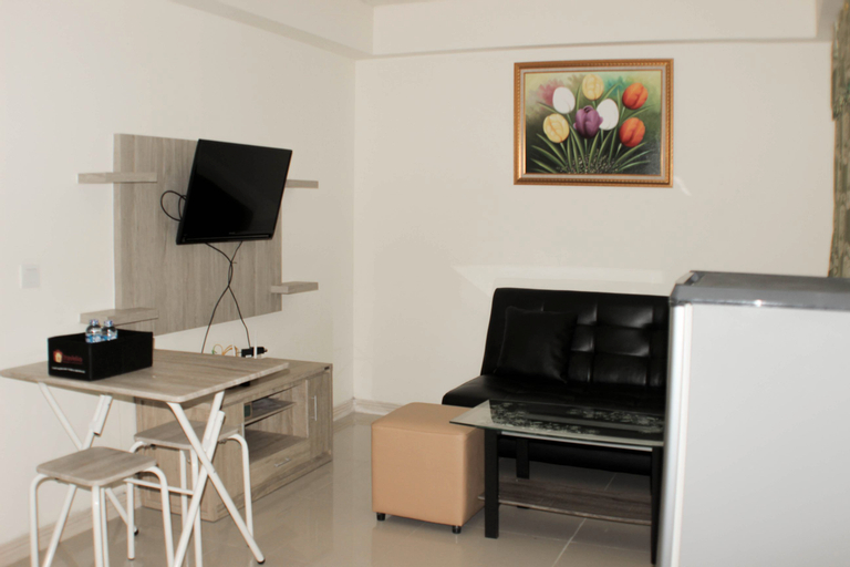 Comfort and Homey 2BR at Meikarta Apartment By Travelio, Cikarang