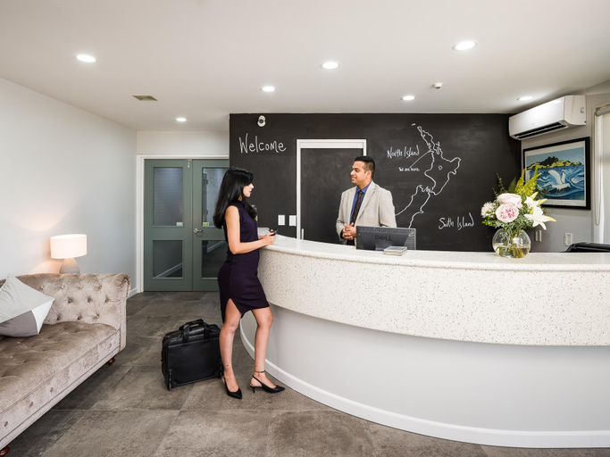 Public Area, Carnmore Hotel Takapuna, Waitakere