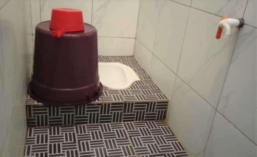 Bathroom 18