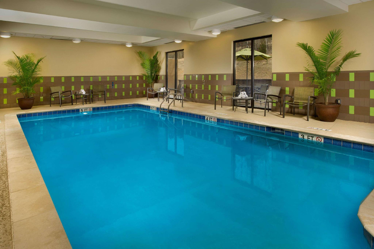 Others 5, Hampton Inn Cleveland, Bradley