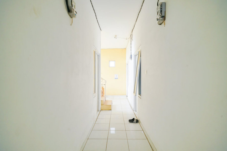 Public Area 5, Pekayon Garden House Syariah RedPartner, Bekasi