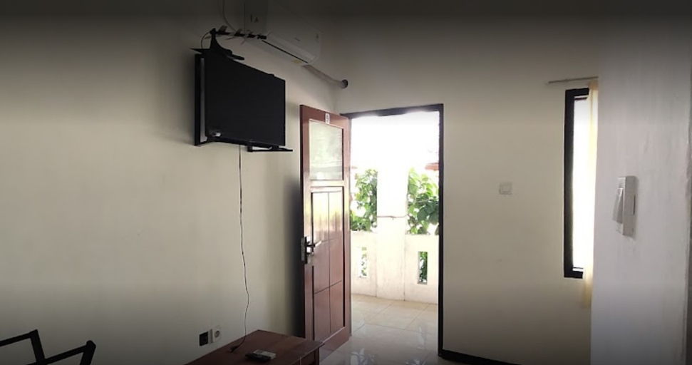 Others, Wisma Khusus Peristirahatan Keluarga, Tulungagung