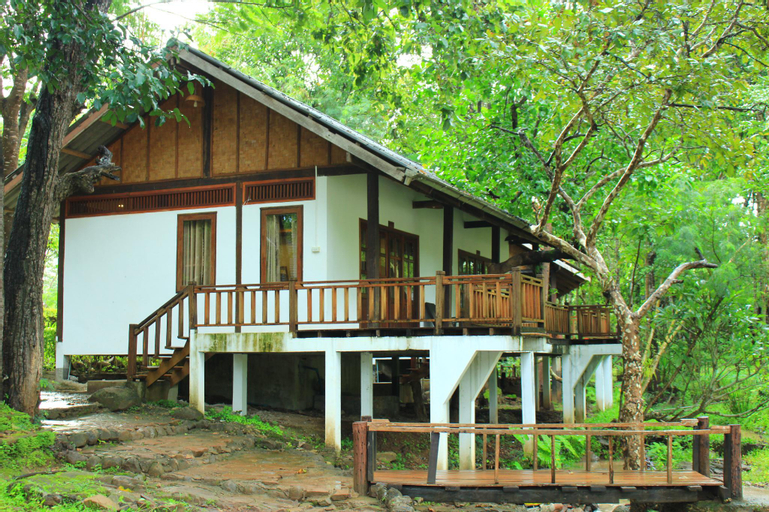 Exterior & Views 1, Tadlo Lodge, Saravane