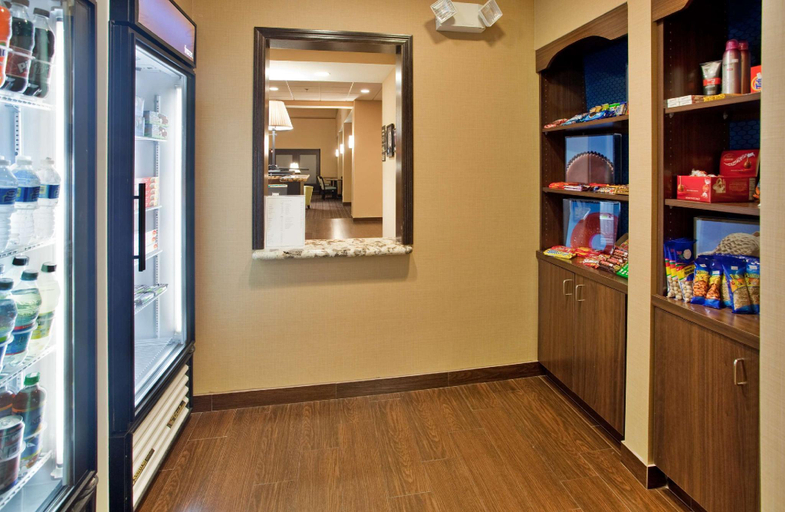 Public Area 3, Hampton Inn & Suites St. Cloud, MN, Stearns