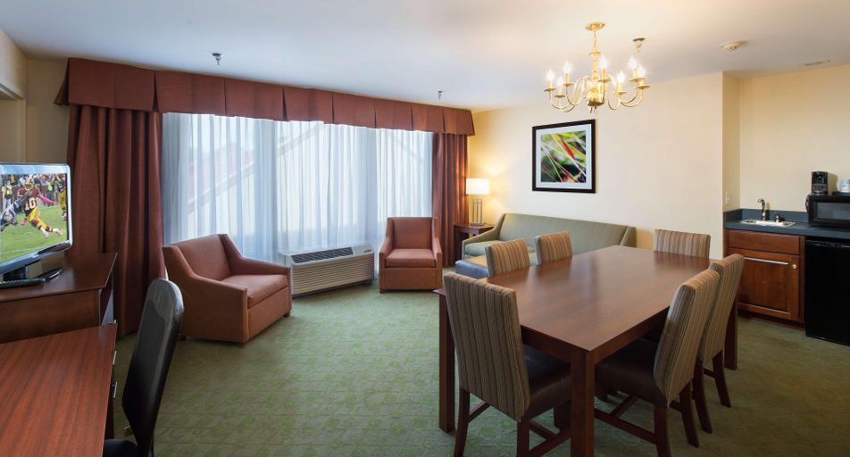 Bedroom 3, Hampton Inn Cornelia, Habersham