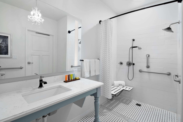 Bathroom 4, Beaufort Hotel NC, Carteret