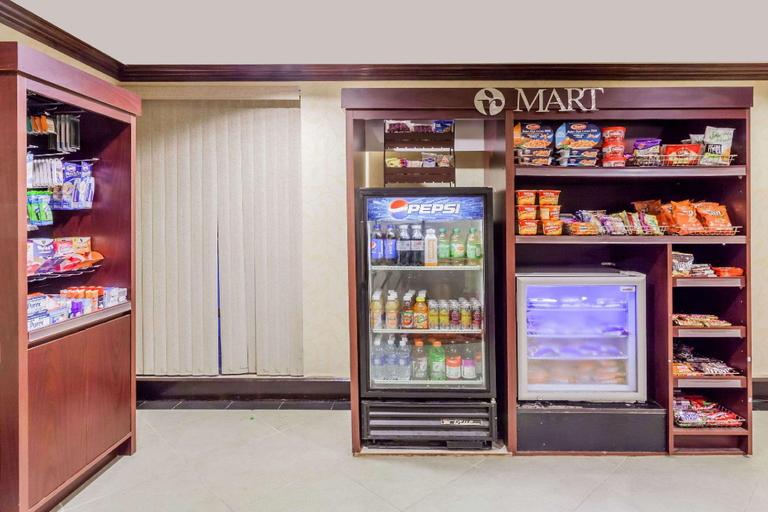 Food & Drinks 5, Ramada by Wyndham La Vergne/Nashville, Rutherford