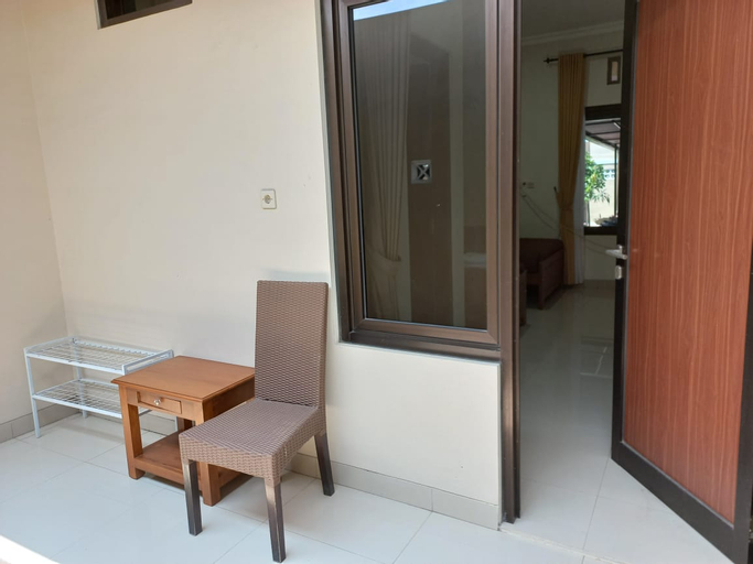 Dining Room 4, OMAH PAULAN GUEST HOUSE, Solo