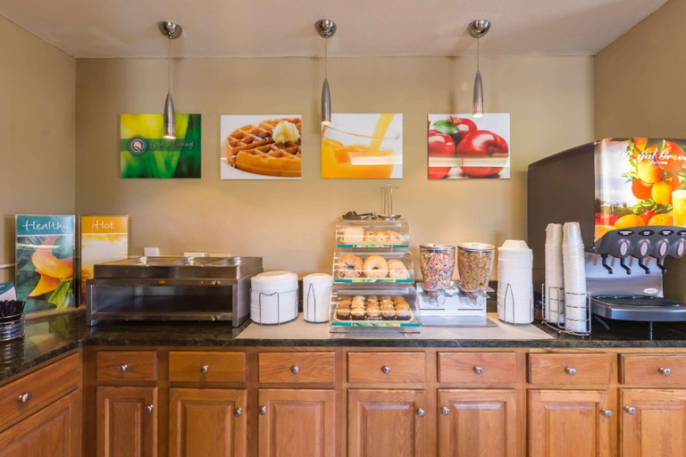 Food & Drinks 5, Quality Inn & Suites Rockingham, Richmond