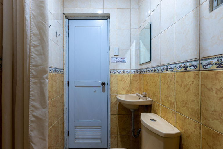 Bathroom 4, ZEN Rooms Cool Breeze Tagaytay, Tagaytay City