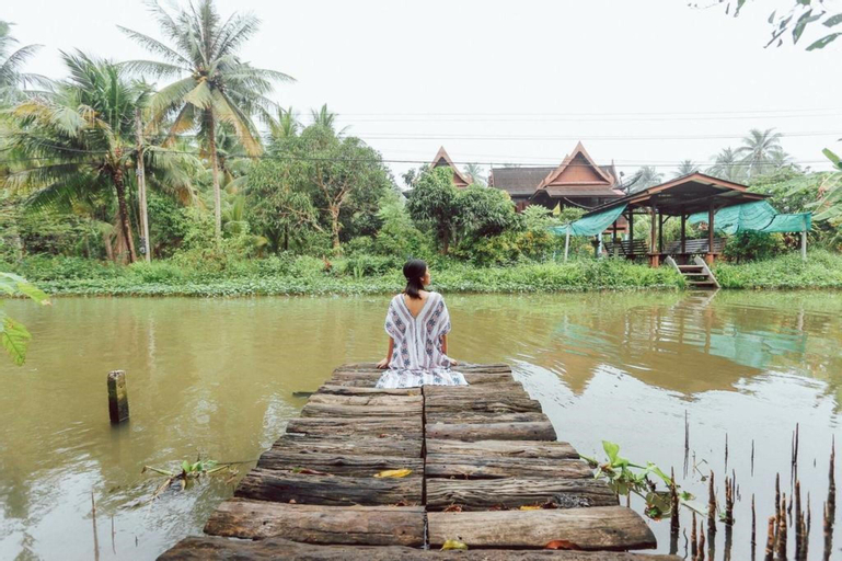 Baansuanleelawadee, Amphawa