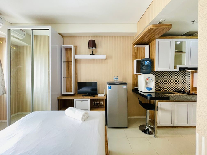 Bedroom 2, Spacious Studio Room Apartment at Parahyangan Residence By Travelio, Bandung