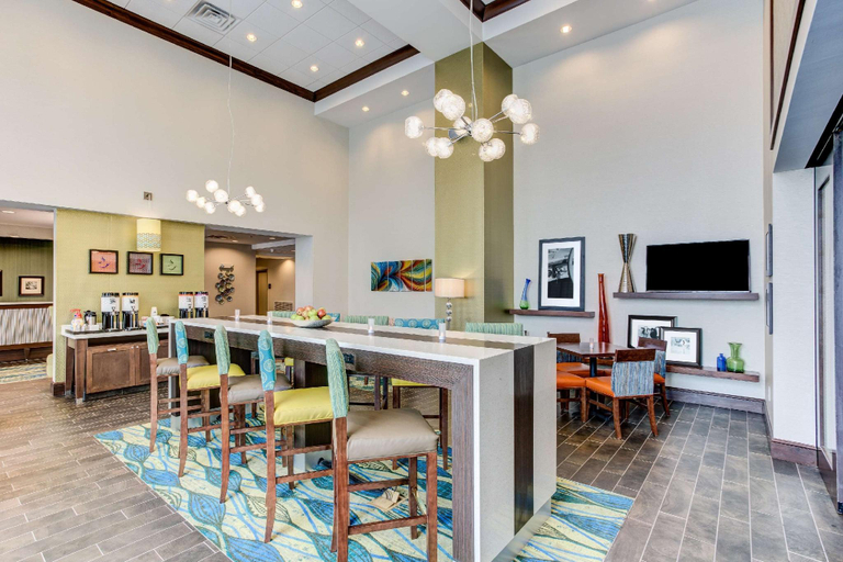 Food & Drinks 5, Hampton Inn and Suites Manchester, Coffee