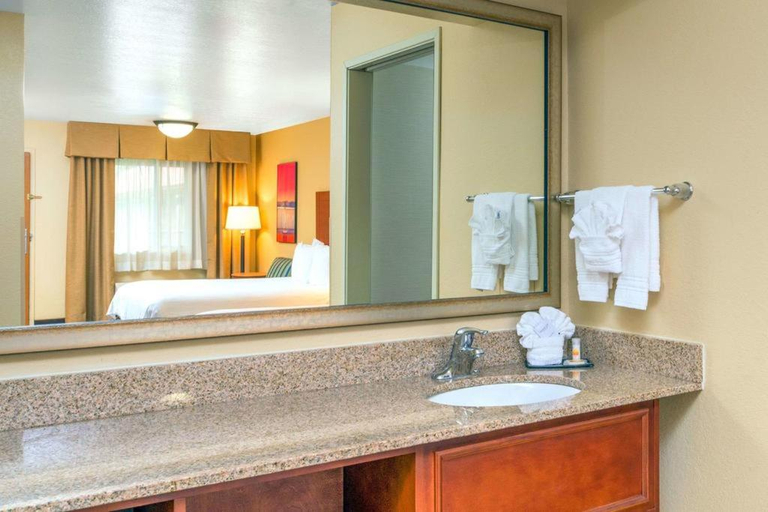 Bathroom 4, Independence 47 Hotel, Maricopa