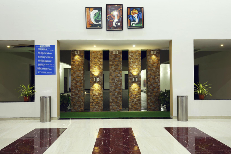 Others 5, Hotel Girija, Pune