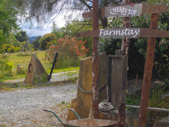 Others 5, Cherry Top Farmstay - Boutique Eco Village, Launceston - Pt C