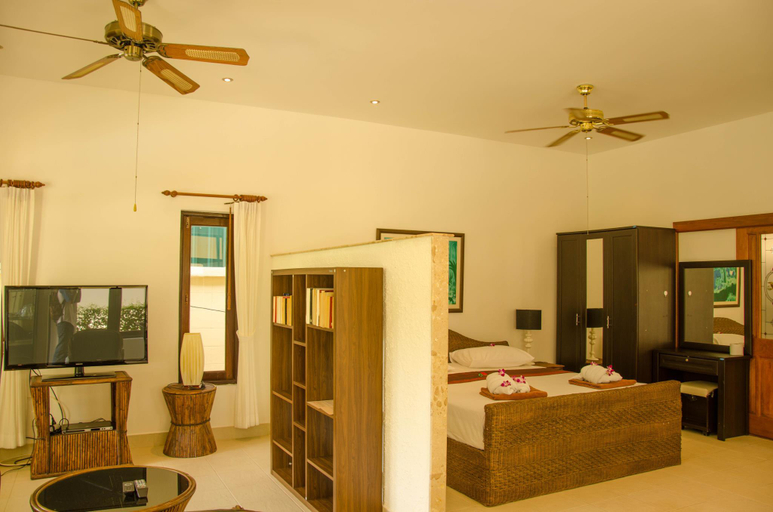 Bedroom 3, Jungle Village Bungalows , Mueang Krabi