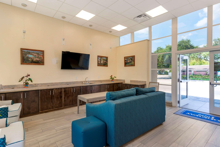 Public Area 3, Downtown Hollywood Gardens Inn & Suites, Broward