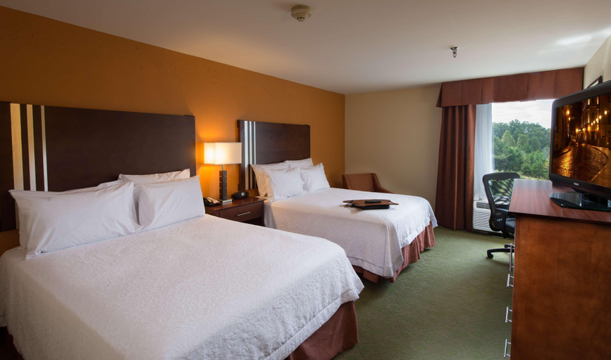 Bedroom 3, Hampton Inn Cornelia, Habersham