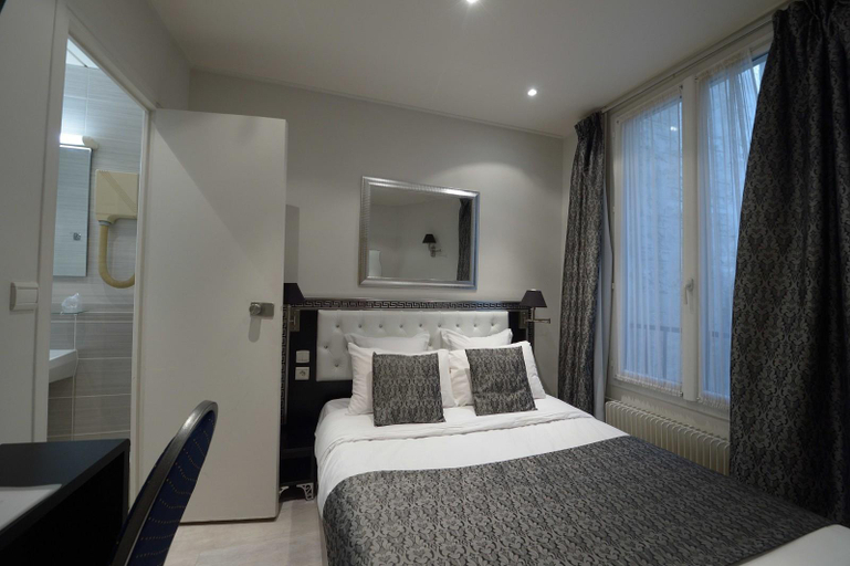Bedroom 2, Hotel Pavillon Montmartre, Paris