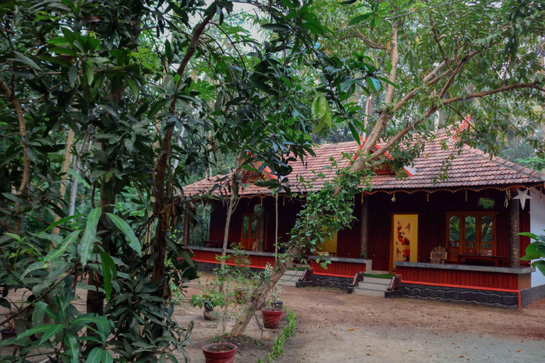 Others 5, Munroe Meadows, Kollam