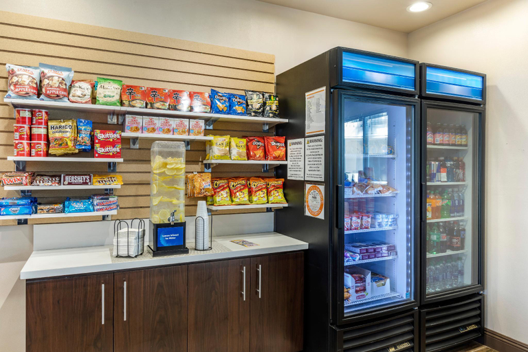 Food & Drinks 5, Comfort Inn & Suites Orange County John Wayne Airport, Orange