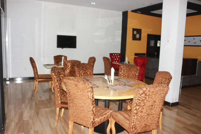 Food & Drinks 3, Park Hotels, Obio/Akp
