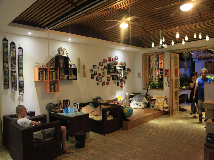 Public Area 2, Blue Sky International Youth Hostel, Sanya