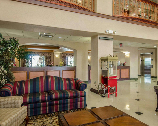 Public Area 2, Sleep Inn & Suites Springdale West, Washington