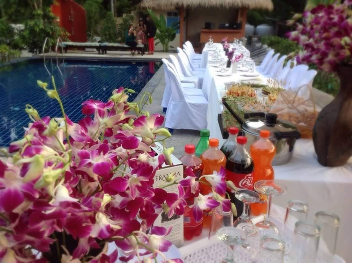 Food & Drinks 4, Hallo Villa, Khanom