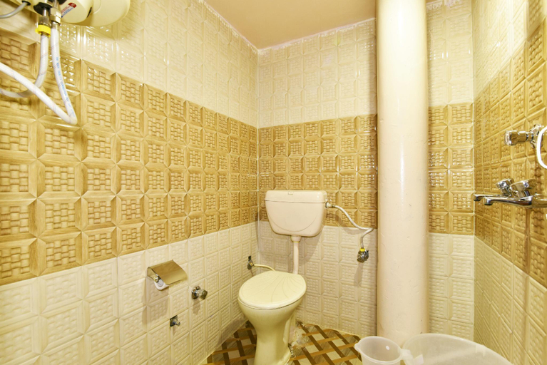 Bathroom 4, HK Backpackers Hostel, Amritsar