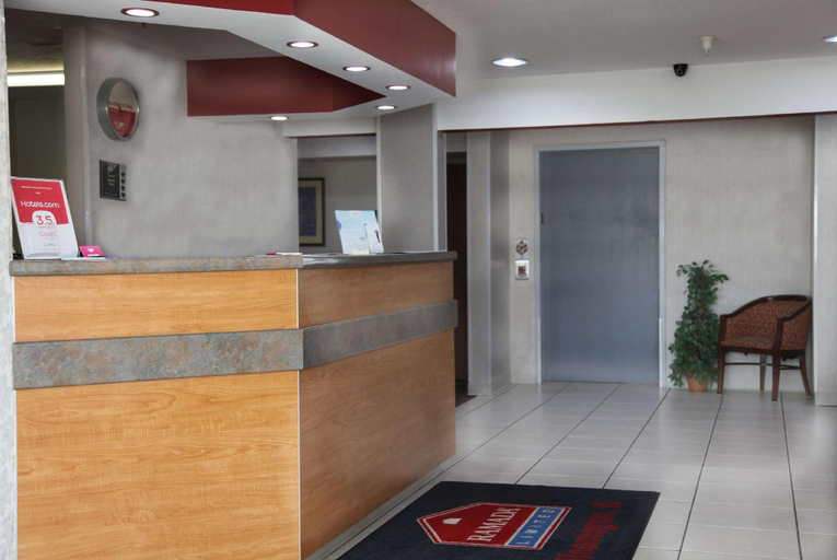 Public Area 2, Ramada Limited Bloomington IL I-74/I-55, McLean