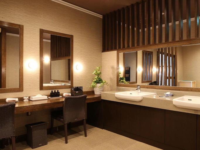 Bathroom 5, Ibusuki Royal Hotel, Ibusuki