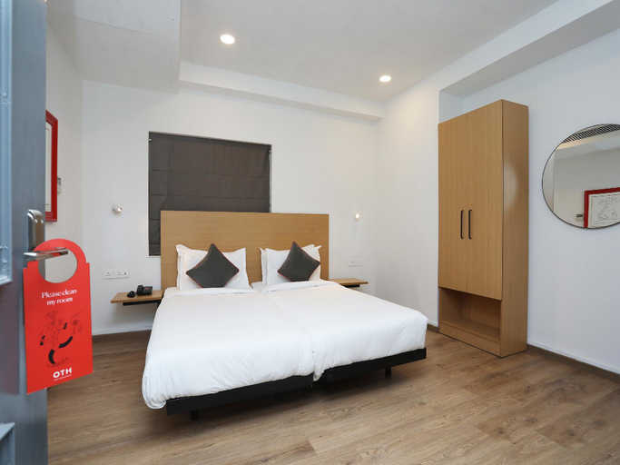 Bedroom 3, OYO Townhouse 60 Airport Green Arcade, North 24 Parganas