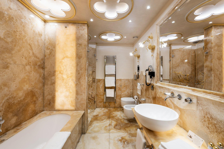 Bathroom 4, Hotel Monaco & Grand Canal, Venezia