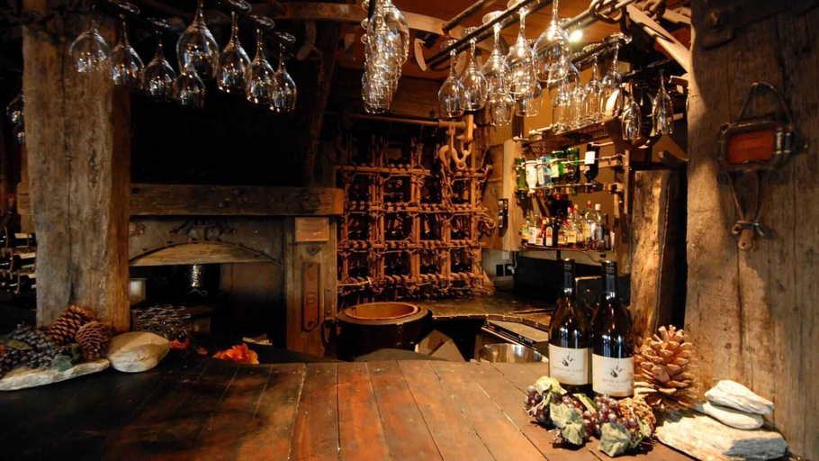 Food & Drinks 5, Stoneridge Estate, Queenstown-Lakes