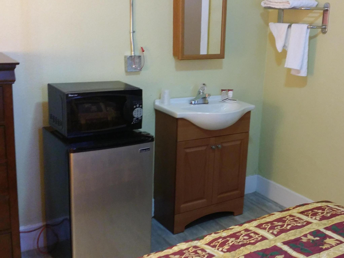 Bathroom 4, Desmond Hotel, San Francisco
