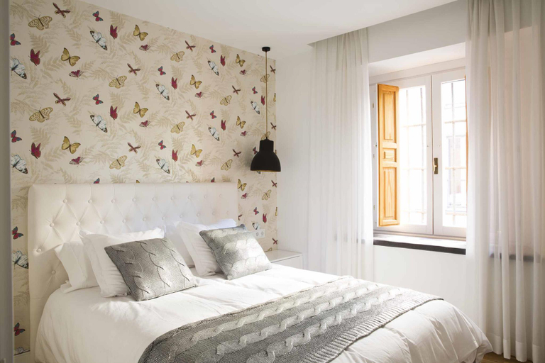 Bedroom 2, Palacio Conde de Miranda Apartment, Madrid