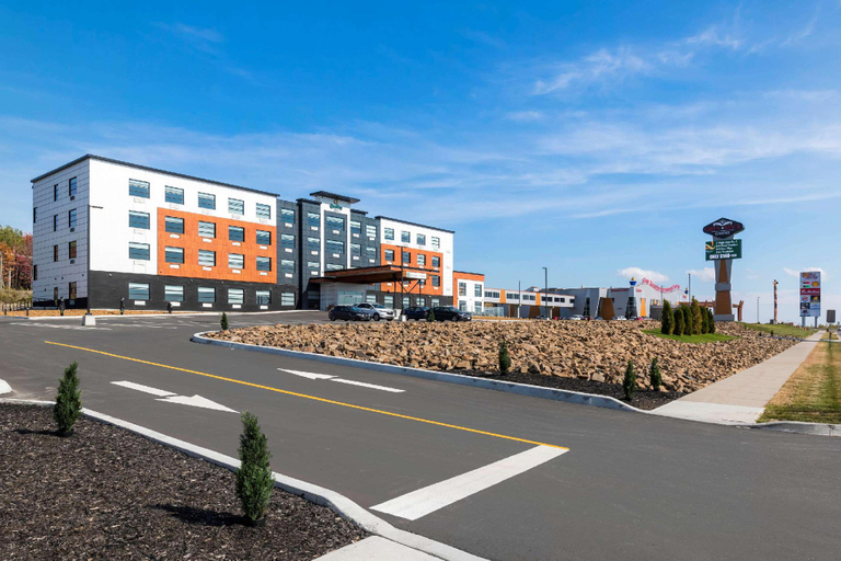 Others 5, Quality Hotel & Conference Centre, Madawaska