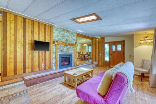 2 Bed 2 Bath Vacation home in Covington, King