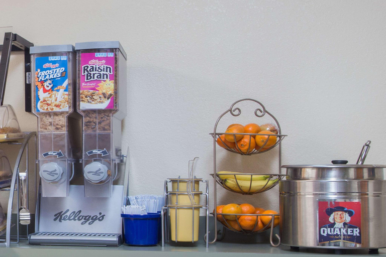 Food & Drinks 5, Days Inn by Wyndham Ocala North, Marion