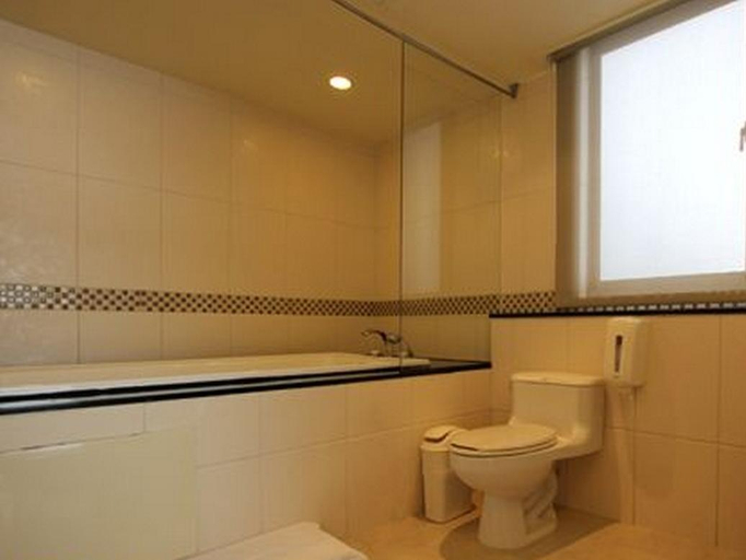 Bathroom, Blue Ocean Hotel, Keelung