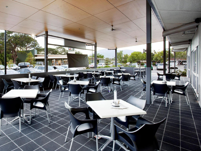 Food & Drinks 5, Vale Hotel Aitkenvale, Aitkenvale