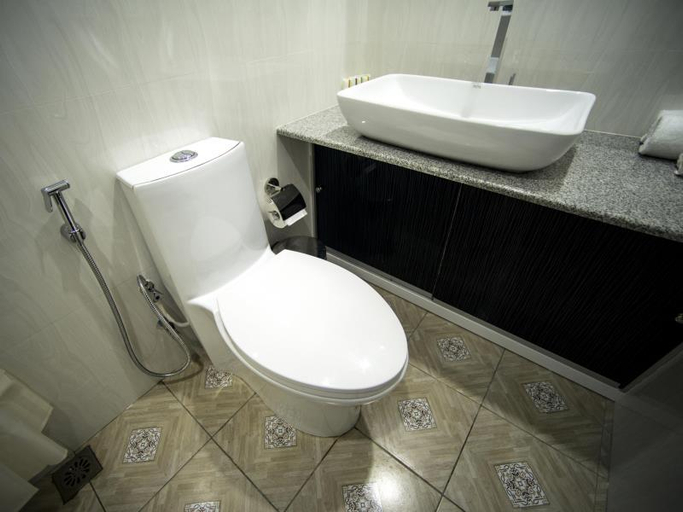 Bathroom 3, Vilu Rest Hotel, Malé