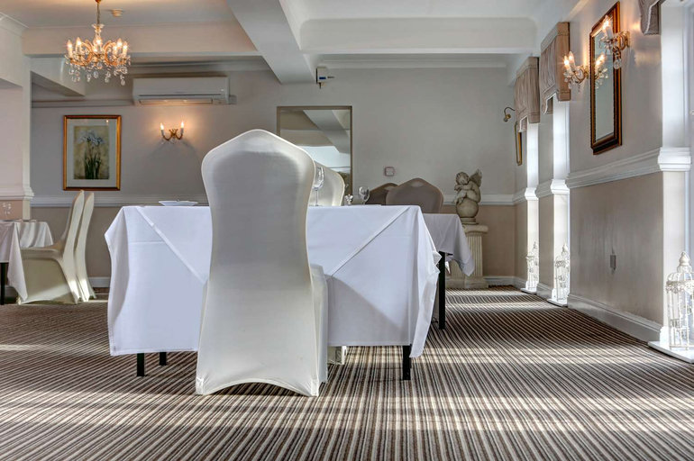 Public Area 4, Worcester Bank House Hotel Spa & Golf, BW Premier , Worcestershire